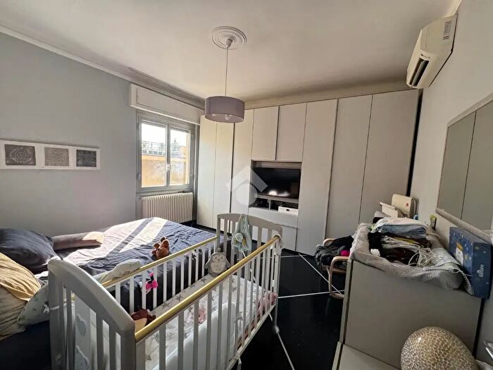 Appartamento con 5 locali in vendita in Via dei Landi, Genova