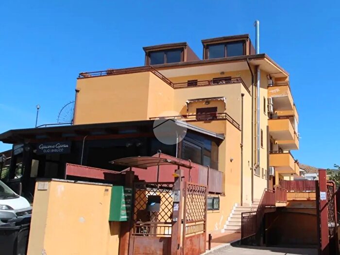 Appartamento quadrilocale in vendita in Via Luciani, Vitulazio