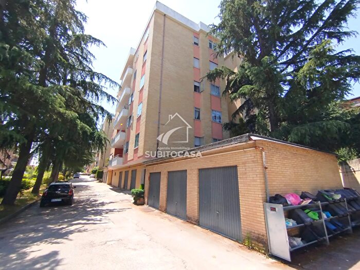 Appartamento trilocale in vendita in Via Vittorio Alfieri Campobasso Cb, Campobasso