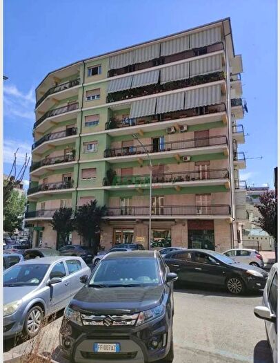 Appartamento con 5 locali in vendita in Piazza Zumbini, Cosenza