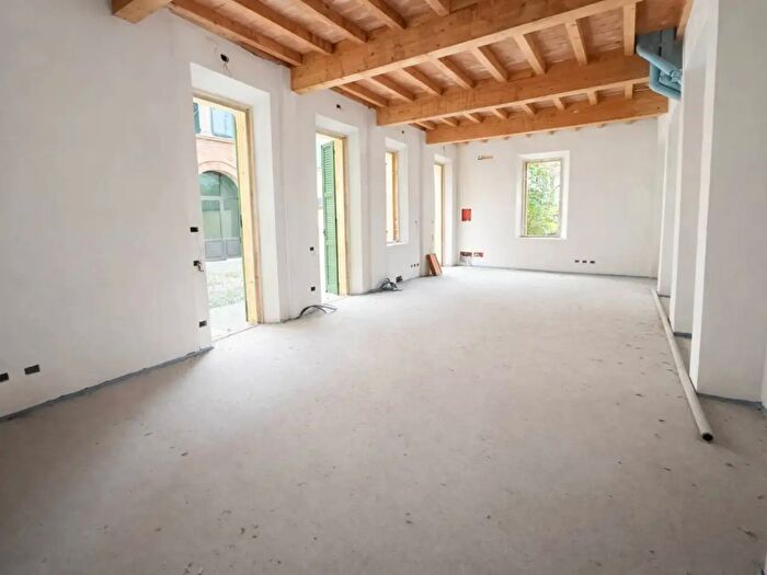 Appartamento trilocale in vendita in Mirandola