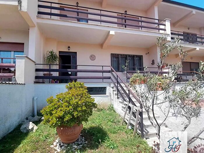 Casa con 8 locali in vendita in Anzio