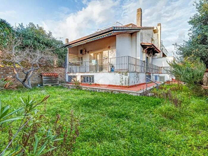 Casa quadrilocale in vendita in Via Terme di Traiano, Civitavecchia