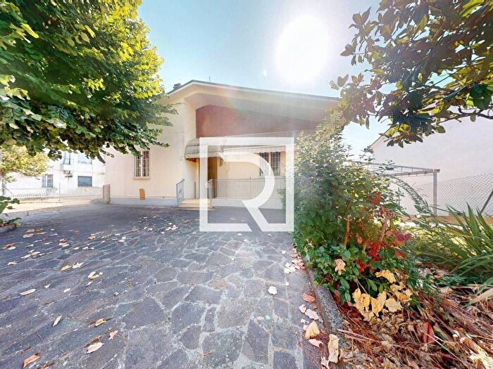 Casa con 6 locali in vendita in VIA SILVAGNI, Vecchiazzano Ospedale, Forlì