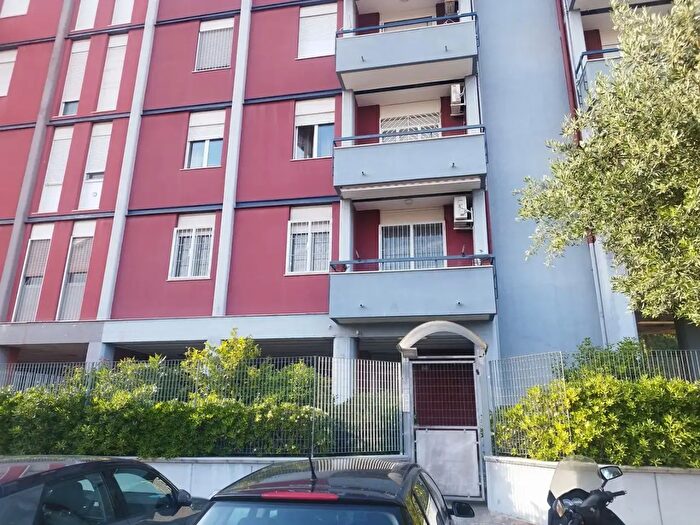 Appartamento trilocale in vendita in Viale della Tecnica, Taranto