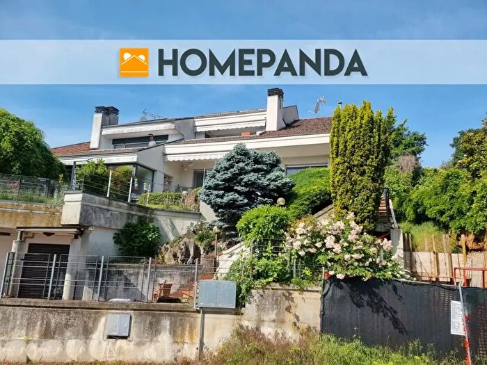 Appartamento con 6 locali in vendita in Strada del Freisa, Chieri