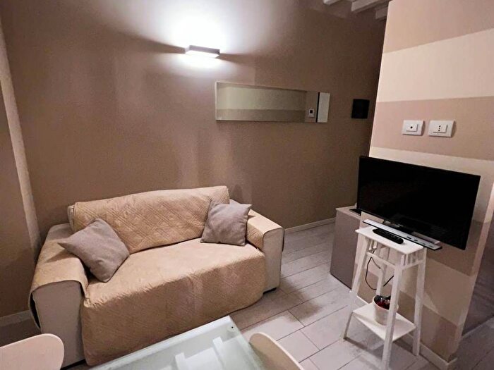 Appartamento bilocale in affitto in Borgo Del Naviglio, Centro Storico, Parma