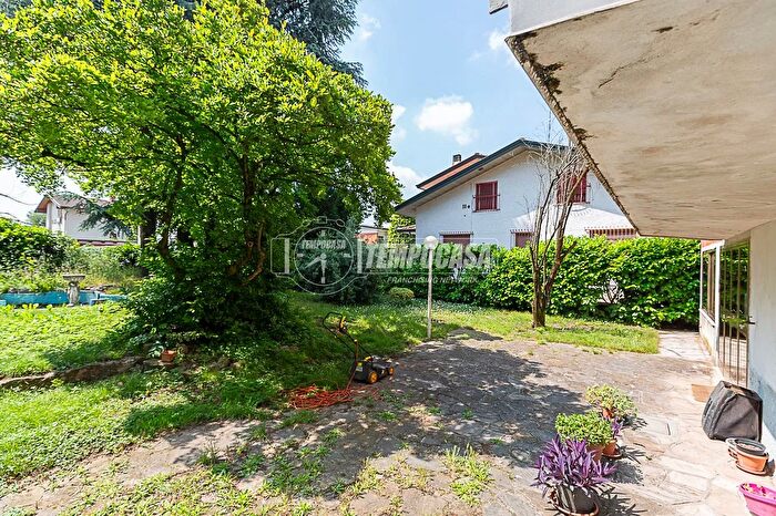 Case in Vendita e in Affitto - 3