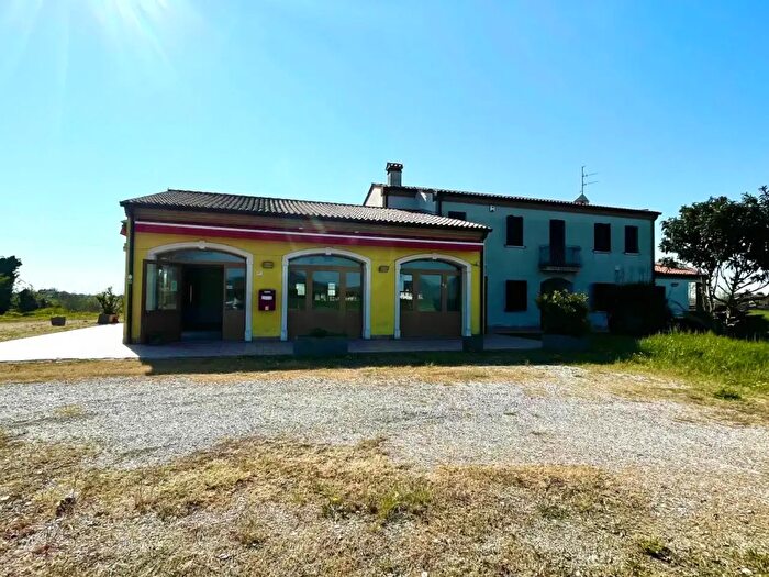 Casa con 7 locali in vendita in Via Motta, Monselice
