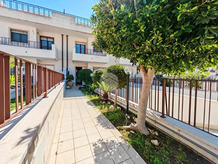 Appartamento con 6 locali in vendita in Via Antonio Caterino, Manfredonia