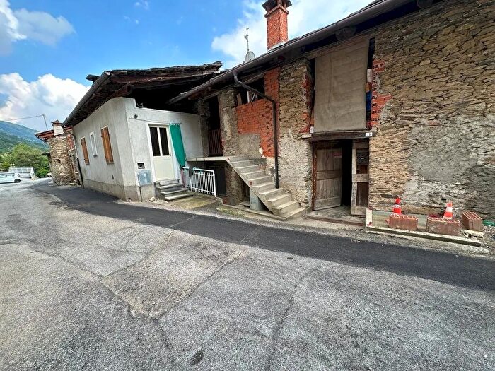 Casa con 5 locali in vendita in Borgata Saretto, Frassino