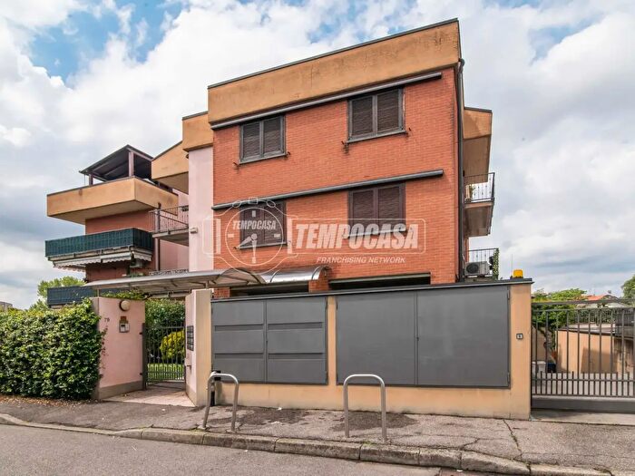 Appartamento quadrilocale in vendita in Via Matilde Serao, Desio