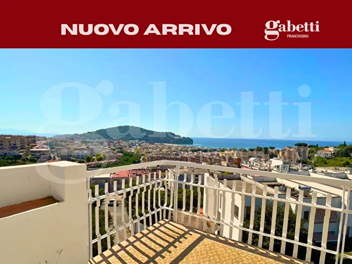 Appartamento con 5 locali in vendita in Via Cuostile IV TravDX, Gaeta