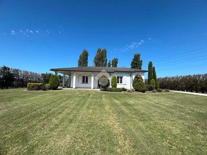 Casa con 5 locali in vendita in Via Canala, Ravenna