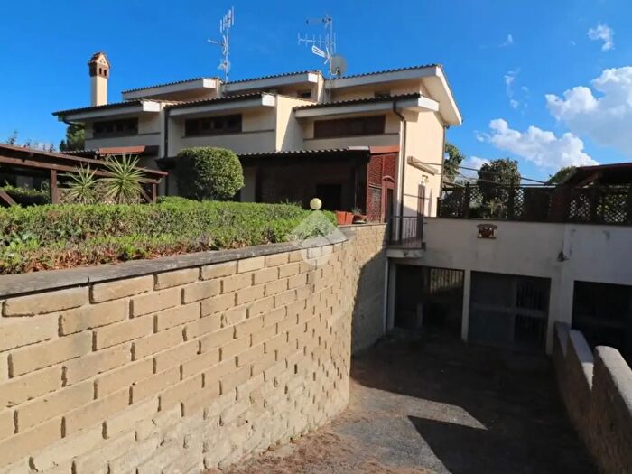 Casa con 5 locali in vendita in Via col di Venere, Genzano Di Roma