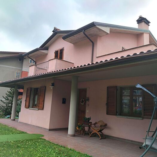 Casa con 6 locali in vendita in Via Montefeltresca, Montecopiolo