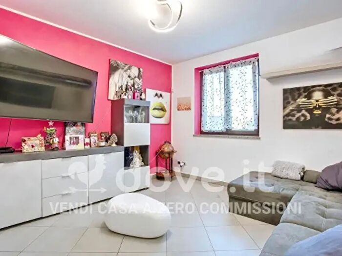 Casa trilocale in vendita in Via Lazzaretto, Cadegliano Viconago