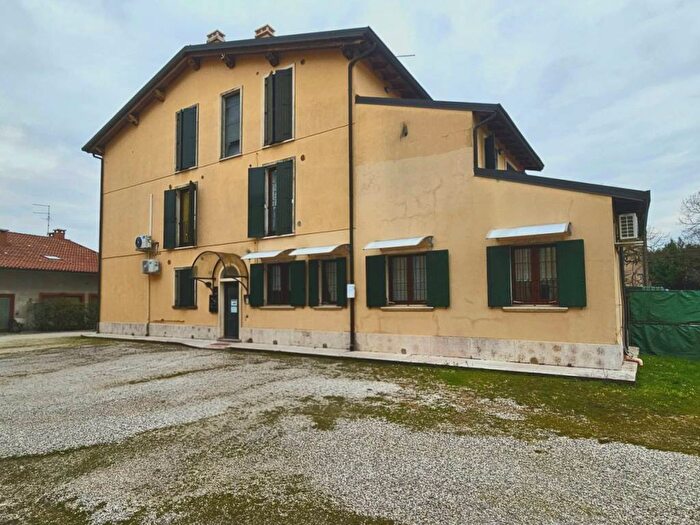 Appartamento bilocale in affitto in VIA VINCENZO LUCCHI, Zevio