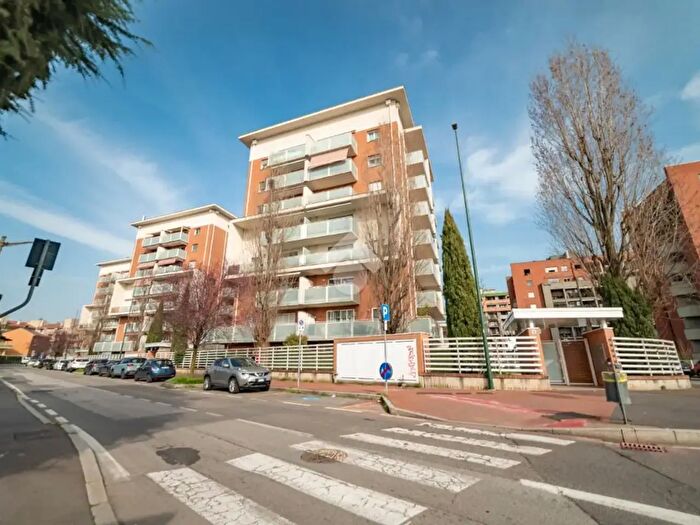 Appartamento trilocale in vendita in Via Guglielmo Pepe, Paderno Dugnano