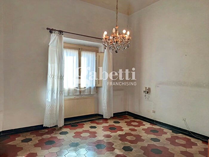 Appartamento con 6 locali in vendita in Via di San Jacopino, Firenze