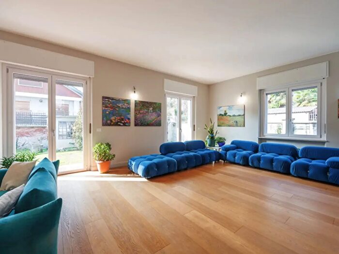 Casa con 7 locali in vendita in Via Giorgio Vecco, Rivoli