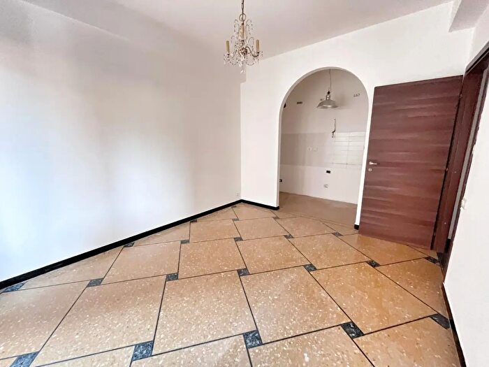 Appartamento con 5 locali in vendita in Via Alessandro Lamarmora, Rapallo