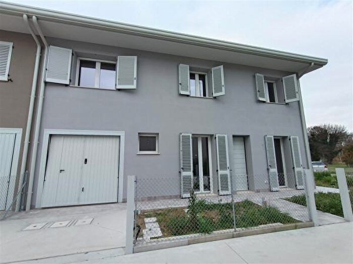 Casa con 5 locali in vendita in Via Arturo Toscanini, SantAgata Sul Santerno