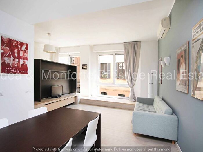 Appartamento monolocale in affitto in Via Disciplini, Carrobbio, Milano