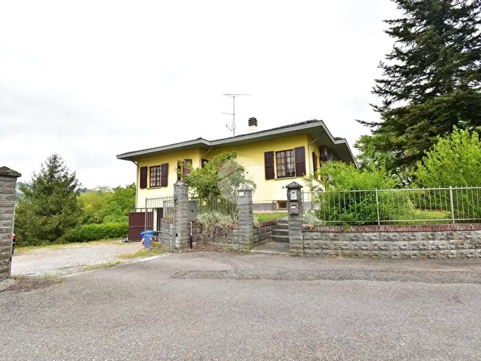 Casa con 7 locali in vendita in Strada Provinciale, Felino