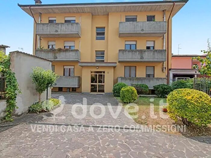 Appartamento trilocale in vendita in Via Volta, Maleo