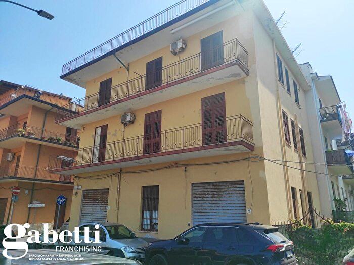 Appartamento con 5 locali in vendita in Via G N Gatto, Gioiosa Marea