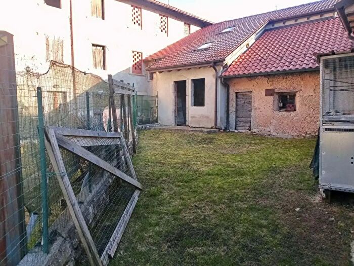 Casa con 5 locali in vendita in Via Sorelle Coggiola, SantOmobono Terme