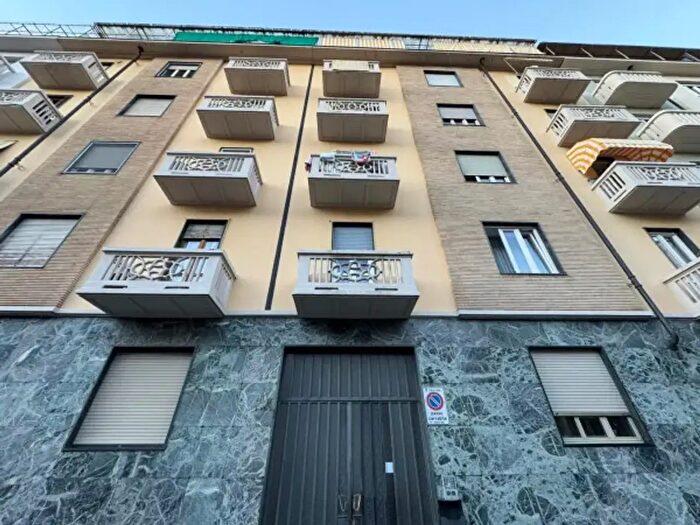 Appartamento trilocale in vendita in Via Caluso, Torino
