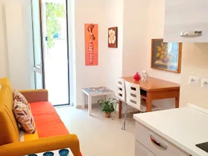 Appartamento bilocale in affitto in Via Giovanni Battista Viotti, Milano