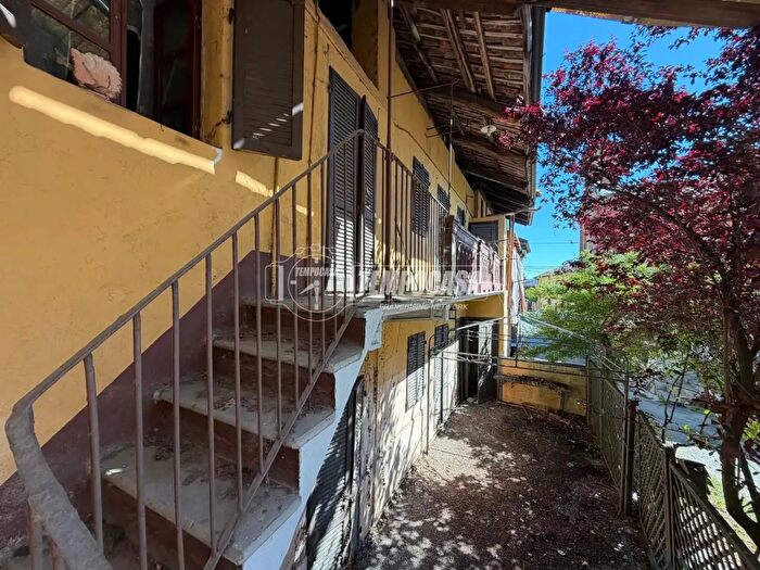 Casa con 6 locali in vendita in Vicolo Scuole, Rivarossa
