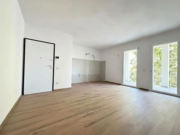 Appartamento trilocale in vendita in Via Pistoiese, Firenze