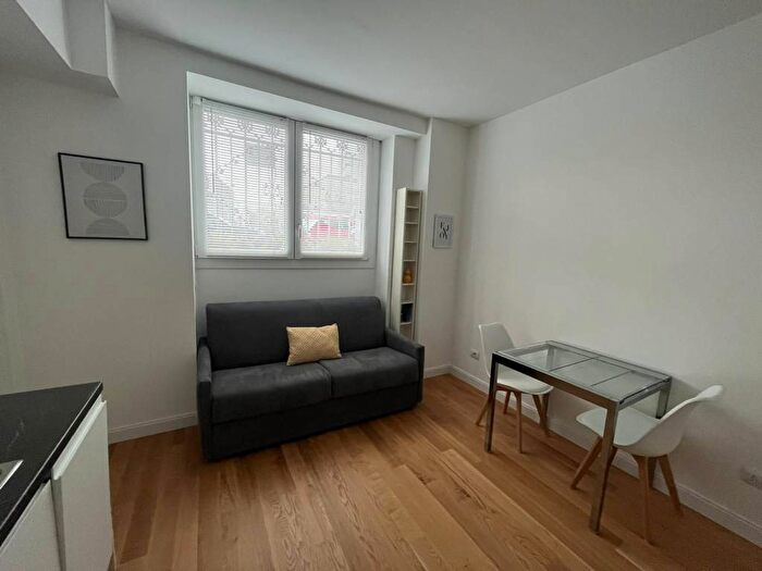 Appartamento bilocale in affitto in Via Brembo, Lodi Brenta, Milano