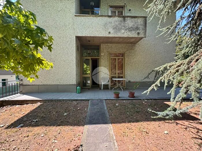 Casa con 8 locali in vendita in Via Marconi, Montechiarugolo