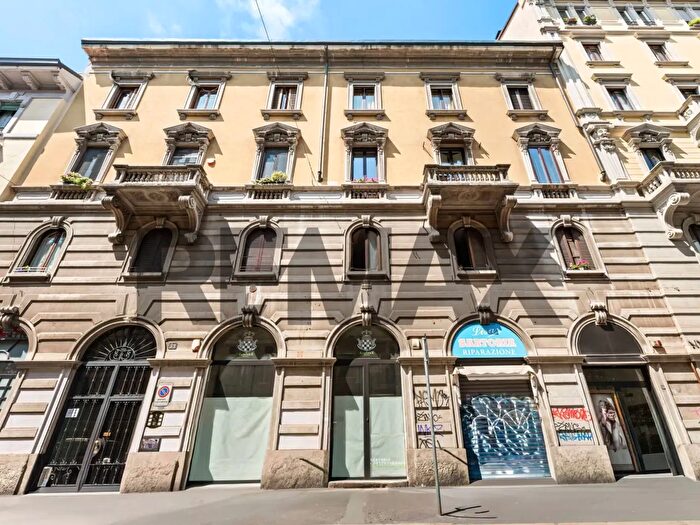 Appartamento trilocale in affitto in Via Maiocchi, Milano