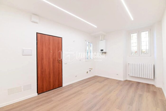 Appartamento trilocale in vendita in Via Agliati, Montorfano