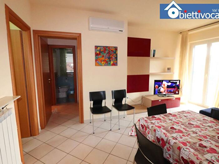 Appartamento con 6 locali in affitto in Via Filippo Turati, Lungomare Marconi, Alba Adriatica