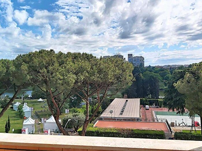 Appartamento bilocale in affitto in Viale Pasteur, Eur, Roma