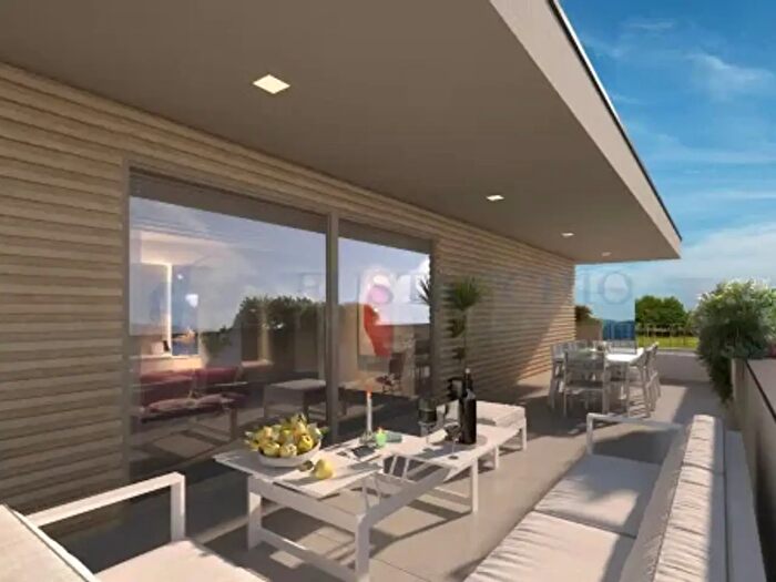 Appartamento con 5 locali in vendita in Via Don Giovanni Todeschini, Mozzo