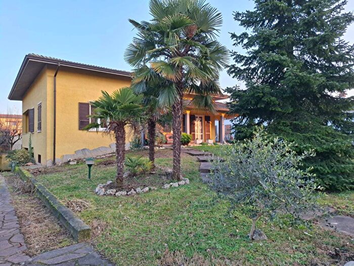 Casa quadrilocale in vendita in Gossolengo