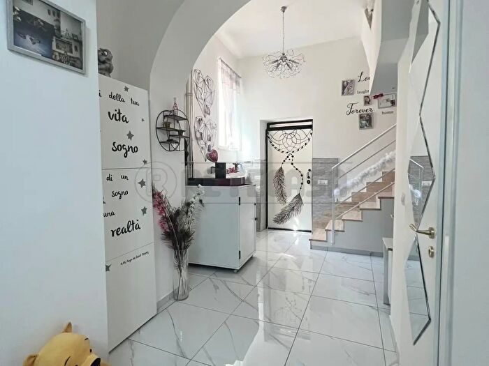 Casa quadrilocale in vendita in Castel San Giorgio