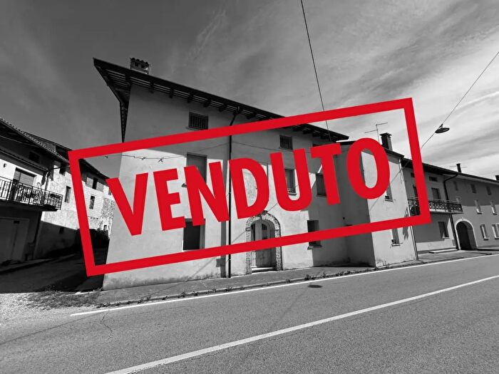 Casa con 5 locali in vendita in Via Roma, Flaibano