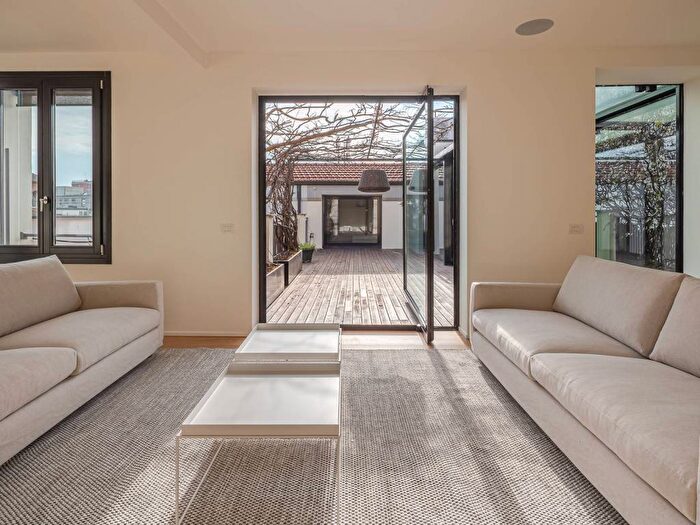 Casa con 6 locali in affitto in Via Filippo Corridoni, Palestro, Milano