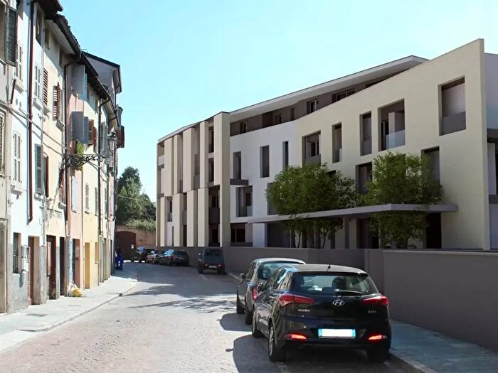 Appartamento trilocale in vendita in Borgo Valorio, Parma