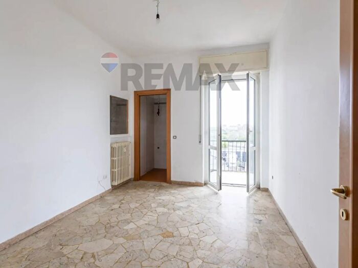 Appartamento trilocale in vendita in Cologno Monzese
