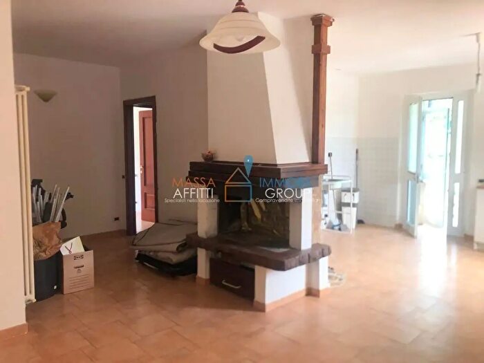 Casa con 5 locali in affitto in Via Ferdinando Martini, Massa
